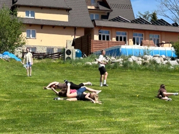 25