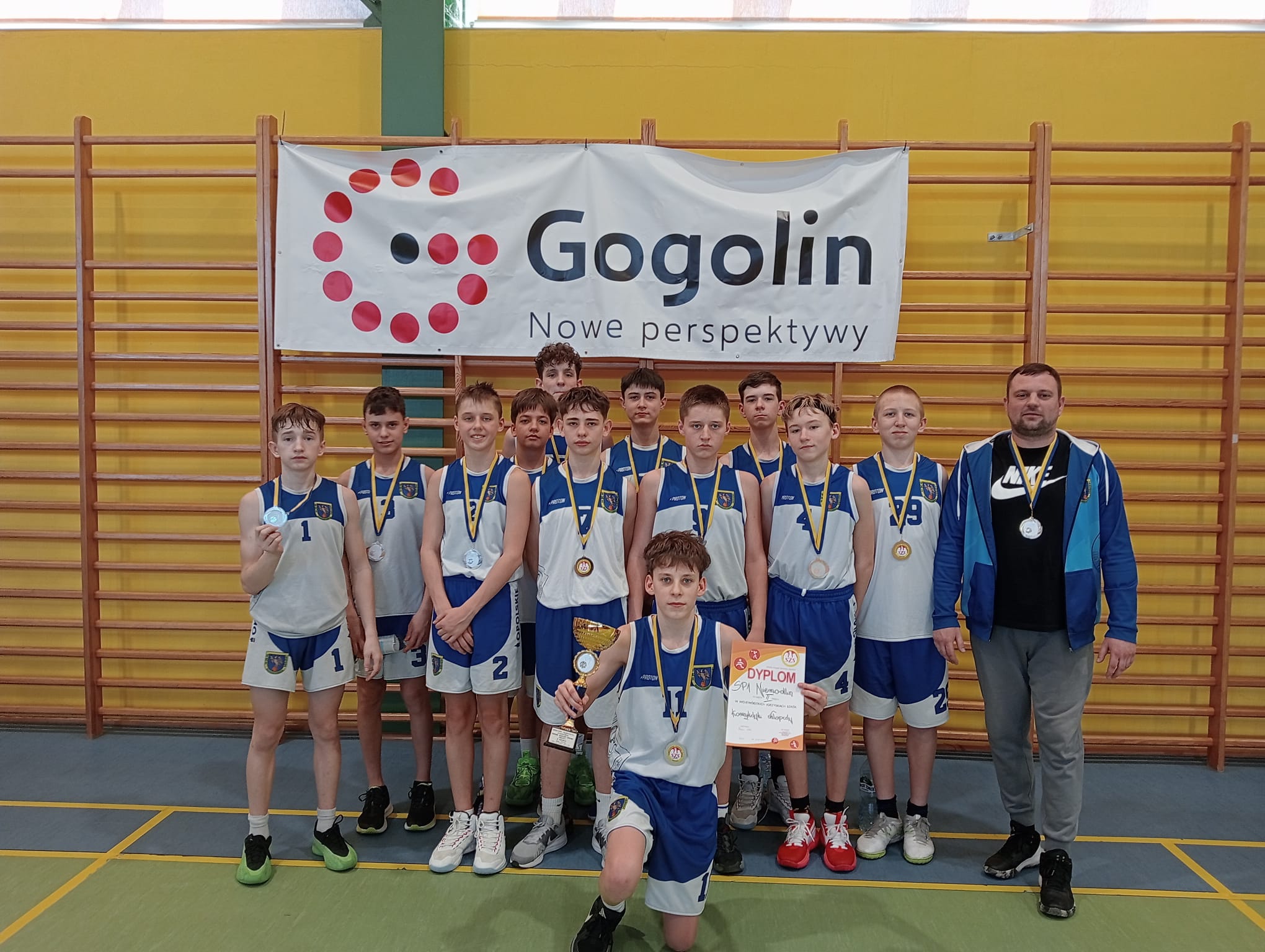 Wicemistrzowie w koszykówce chłopców!