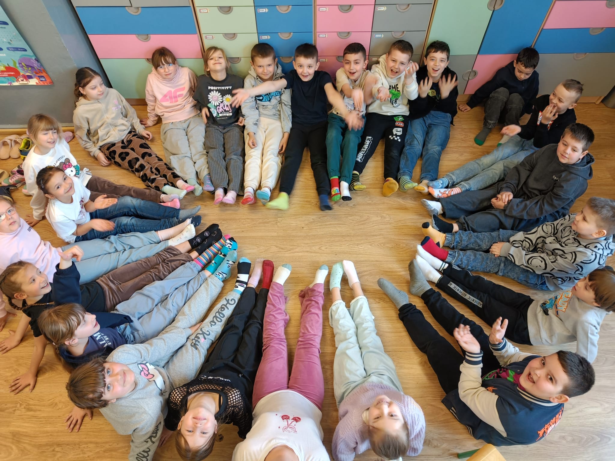 Dzień Kolorowej Skarpetki i Dzień w Klapkach w SP1! 