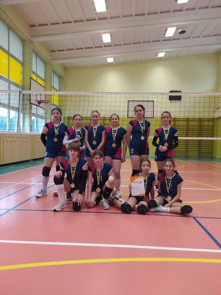 Kolejne sukcesy sportowe naszych uczniów - Mini Piłka Siatkowa 